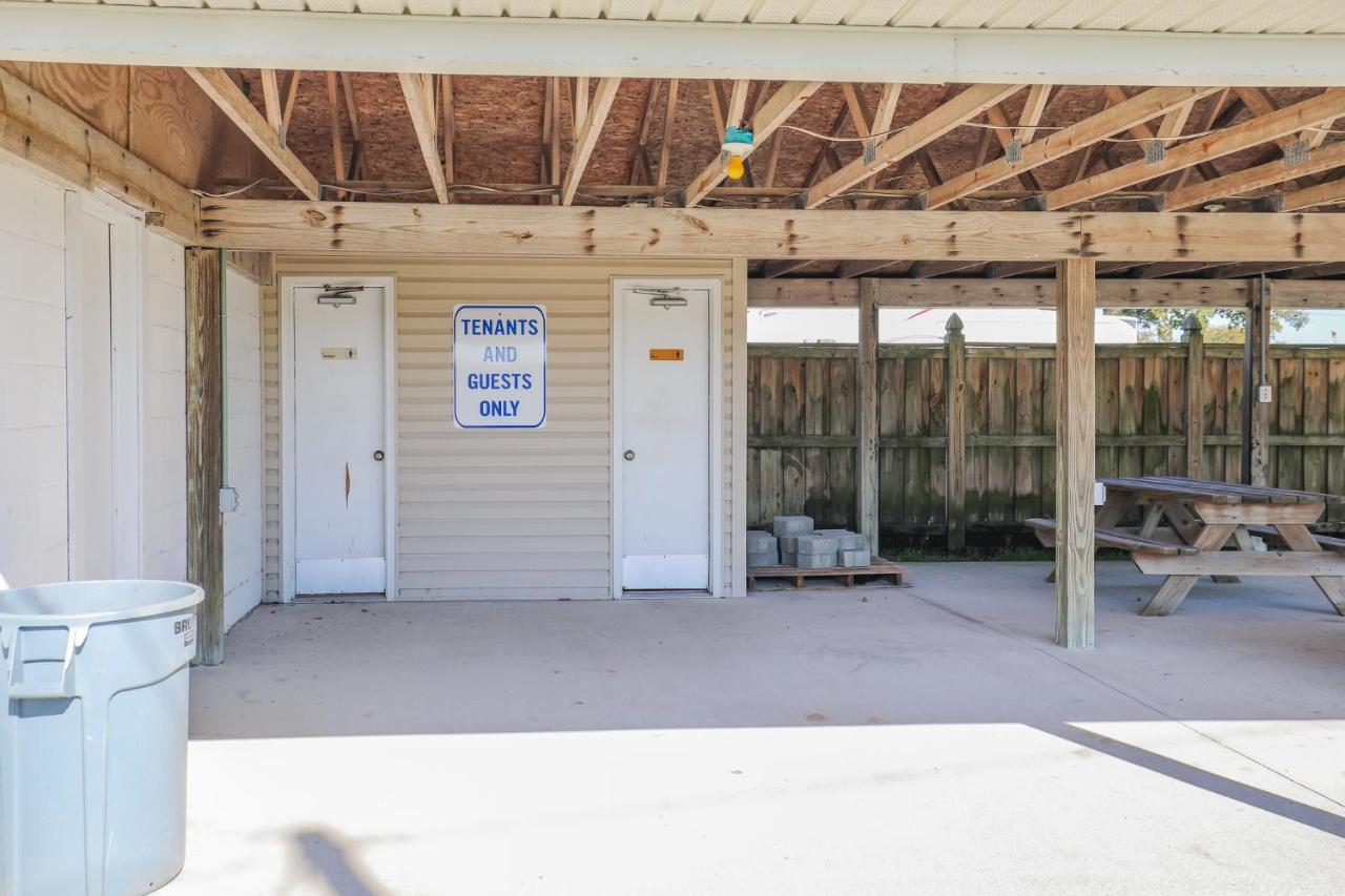Model Home Near Camp Lejeune With Water View Sneads Ferry Eksteriør bilde