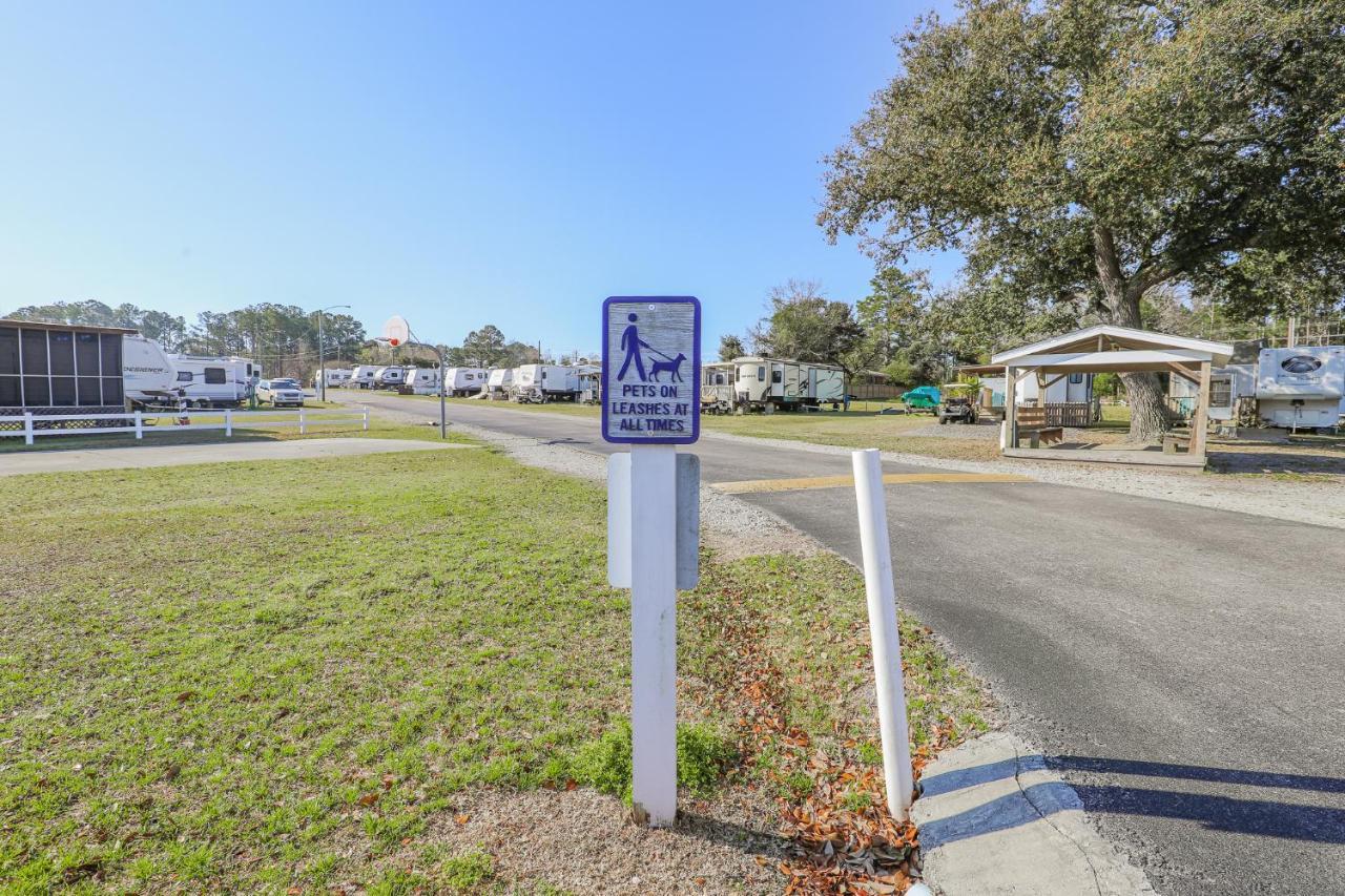 Model Home Near Camp Lejeune With Water View Sneads Ferry Eksteriør bilde